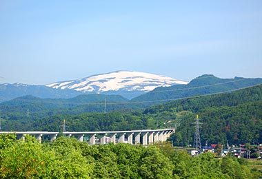 雪と緑と名水の酒蔵